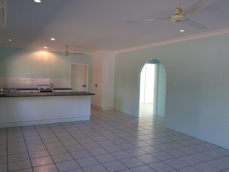 1/121 Bougainvilia Street, Cooya Beach QLD 4873