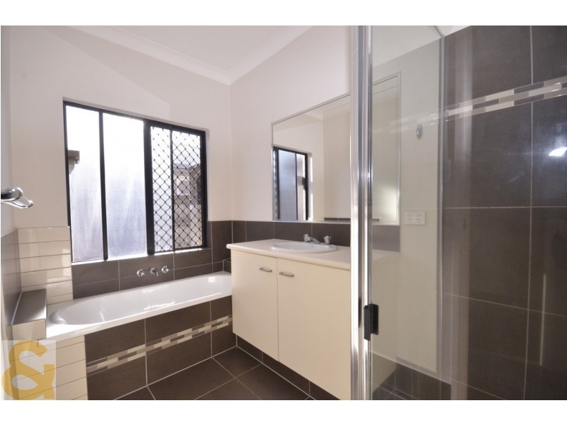 34 JOHNSTON ROAD, Mossman QLD 4873