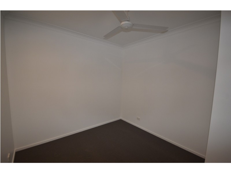 4 WILLIAM STREET, Mossman QLD 4873