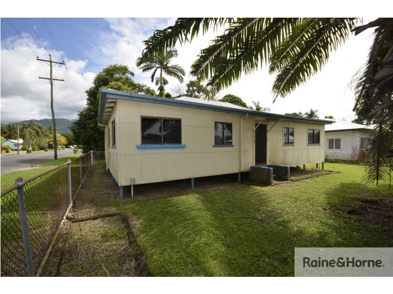 9 OWEN STREET, Mossman QLD 4873