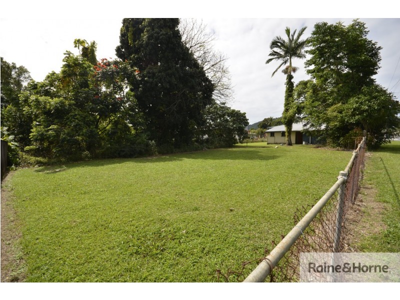 9 OWEN STREET, Mossman QLD 4873