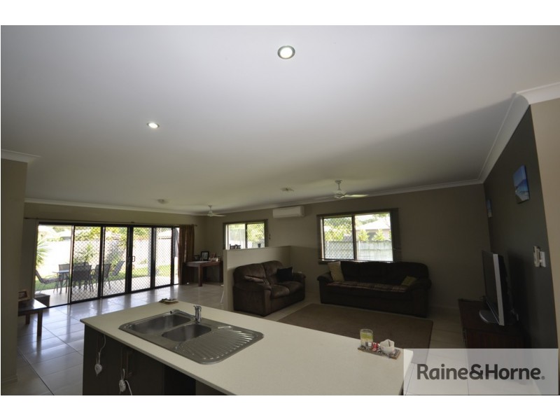 3 SPOONBILL CLOSE, Mossman QLD 4873