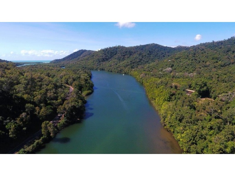 9 Bloomfield Road, Bloomfield QLD 4895