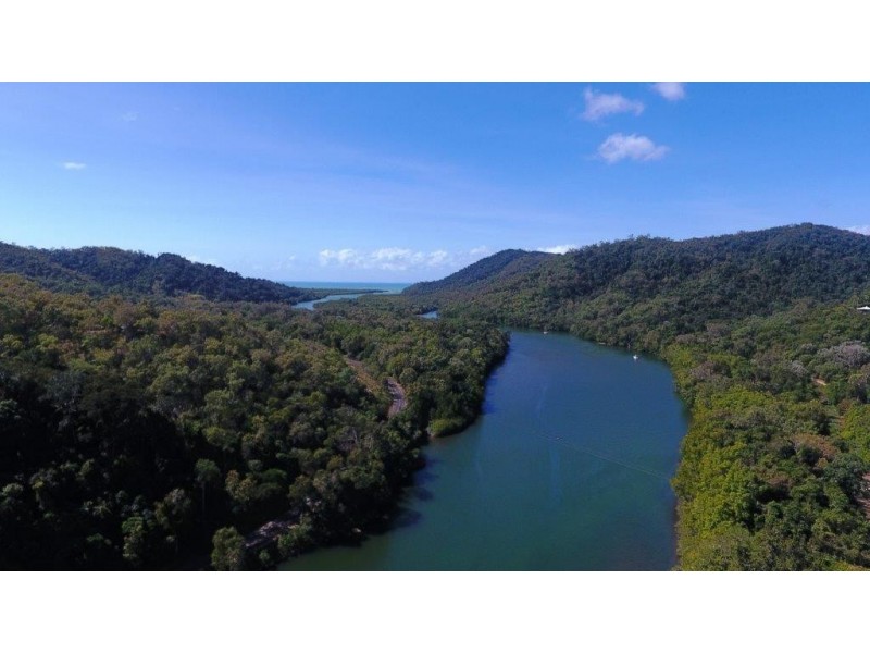 9 Bloomfield Road, Bloomfield QLD 4895