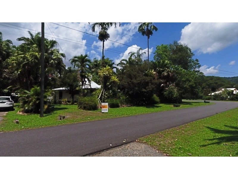 2 Douglas Street, Daintree QLD 4873