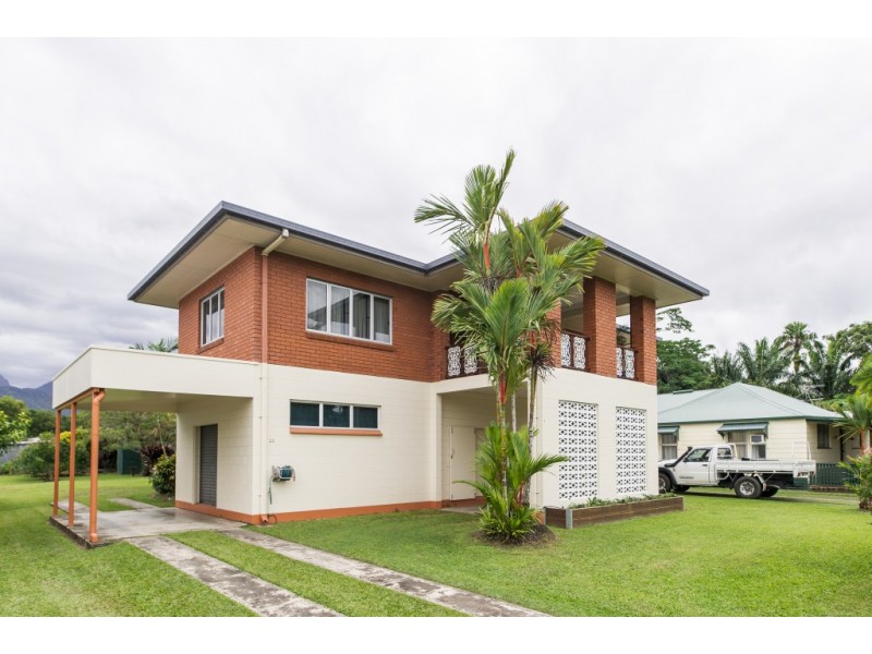 22 MOSSMAN STREET, Mossman QLD 4873
