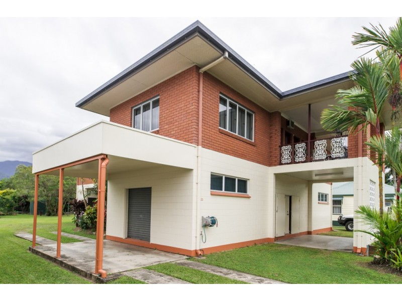 22 MOSSMAN STREET, Mossman QLD 4873