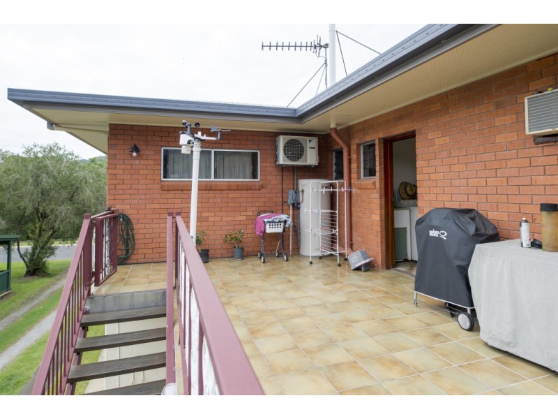 22 MOSSMAN STREET, Mossman QLD 4873