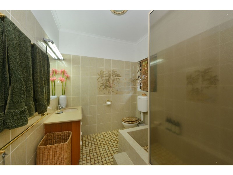 11 ANDREWS CLOSE, Port Douglas QLD 4877