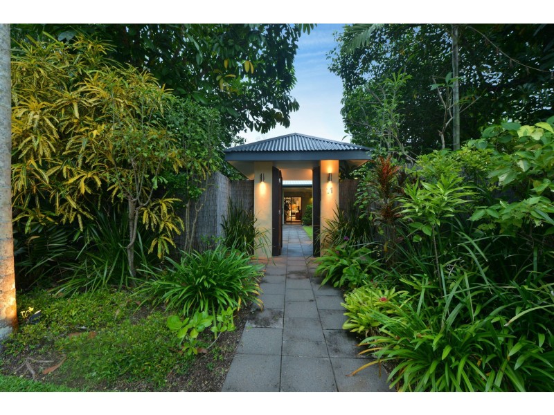 11 ANDREWS CLOSE, Port Douglas QLD 4877