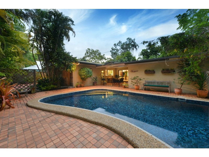 11 ANDREWS CLOSE, Port Douglas QLD 4877