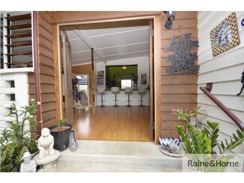 4 JACK STREET, Mossman QLD 4873