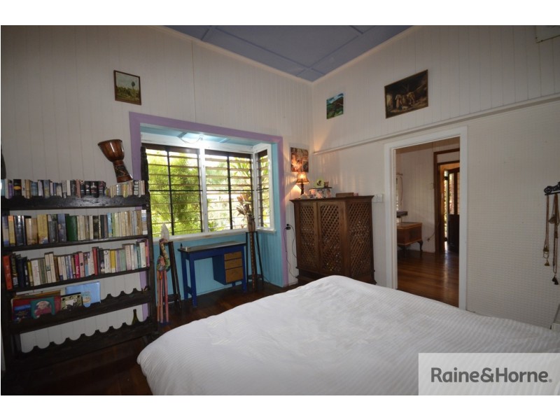 4 JACK STREET, Mossman QLD 4873