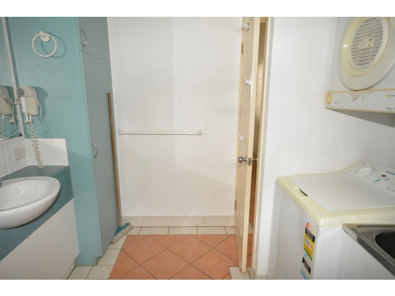 102 / 9-11 BLAKE STREET, Port Douglas QLD 4877