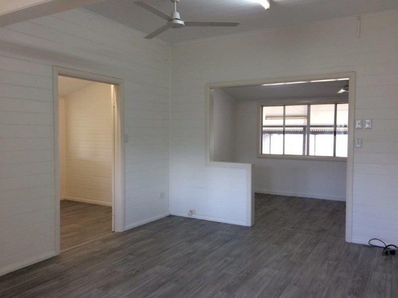 13 Owen Street, Mossman QLD 4873