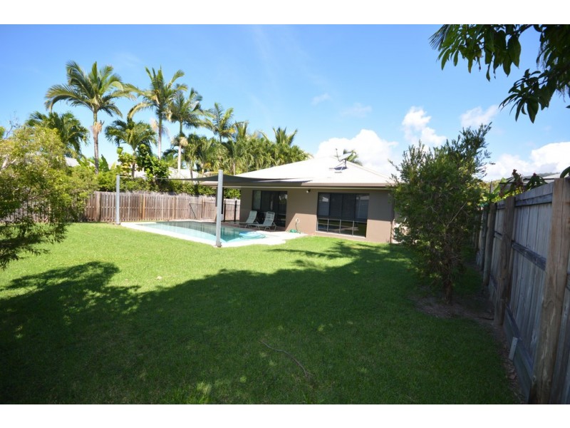 9 Sandpiper Street, Port Douglas QLD 4877
