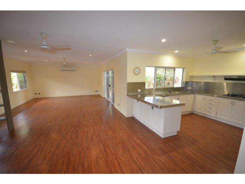 8 HOPE STREET, Port Douglas QLD 4877