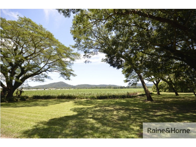 12 CORAL SEA DRIVE, Mossman QLD 4873