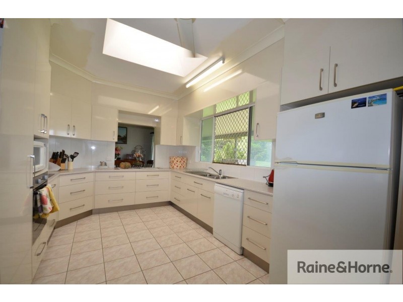 10 WHITELEY ROAD, Miallo QLD 4873