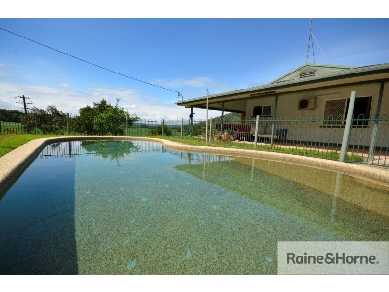 10 WHITELEY ROAD, Miallo QLD 4873