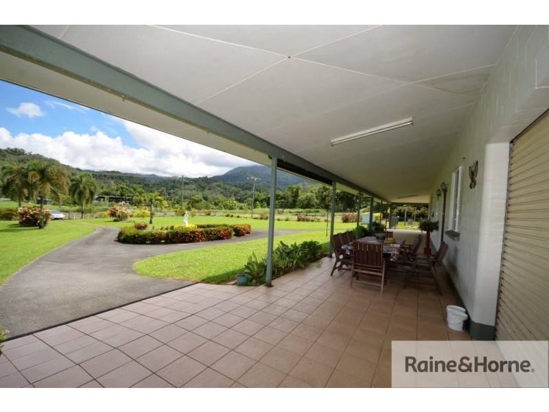 10 WHITELEY ROAD, Miallo QLD 4873