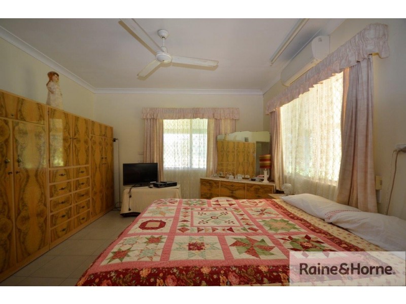 10 WHITELEY ROAD, Miallo QLD 4873