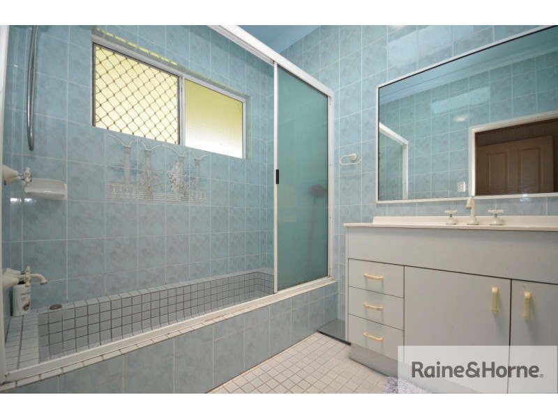 10 WHITELEY ROAD, Miallo QLD 4873