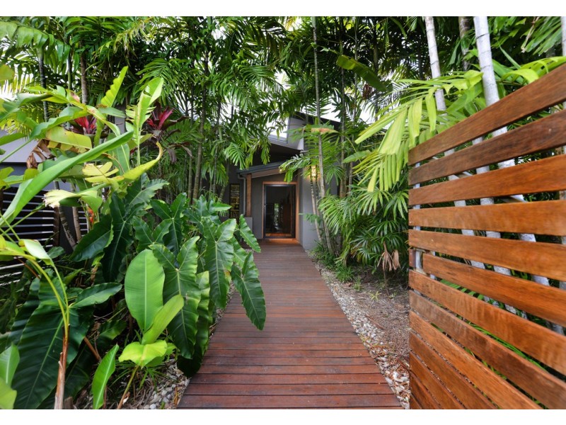 13 Sandpiper Street, Port Douglas QLD 4877