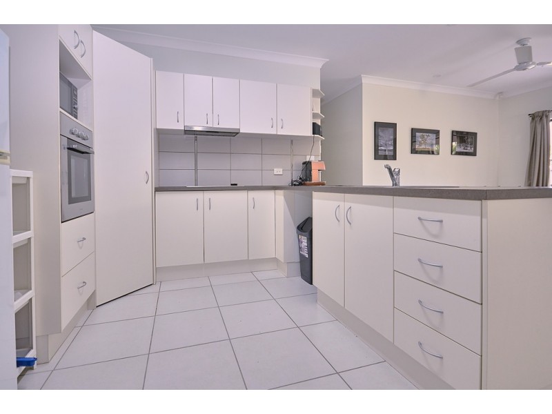 21 WHITE OAK AVENUE, Mossman QLD 4873