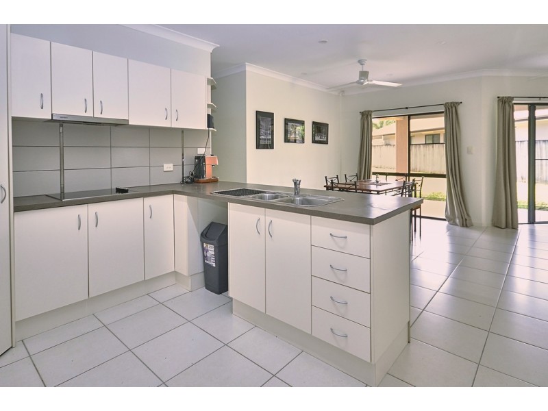 21 WHITE OAK AVENUE, Mossman QLD 4873