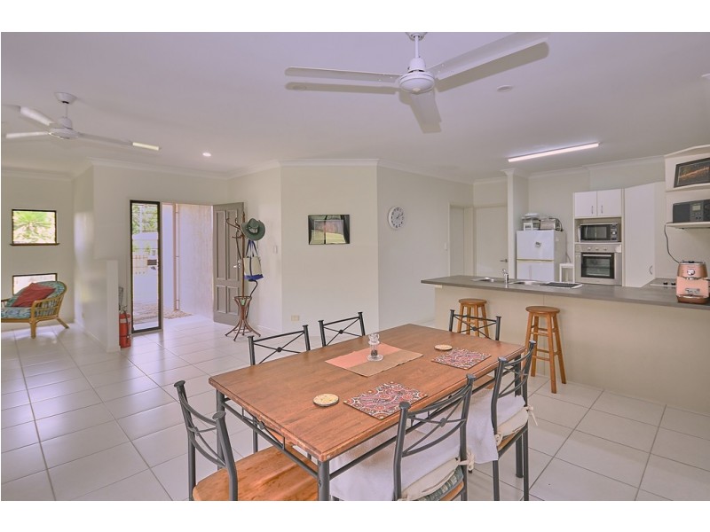21 WHITE OAK AVENUE, Mossman QLD 4873