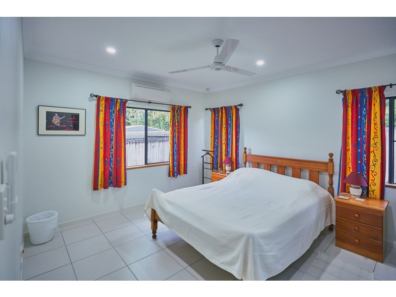 21 WHITE OAK AVENUE, Mossman QLD 4873