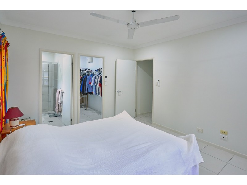 21 WHITE OAK AVENUE, Mossman QLD 4873