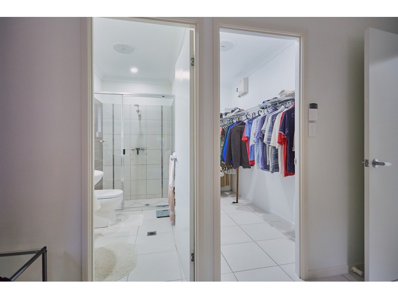 21 WHITE OAK AVENUE, Mossman QLD 4873