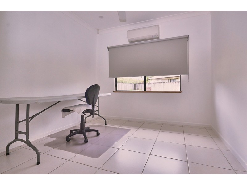 21 WHITE OAK AVENUE, Mossman QLD 4873