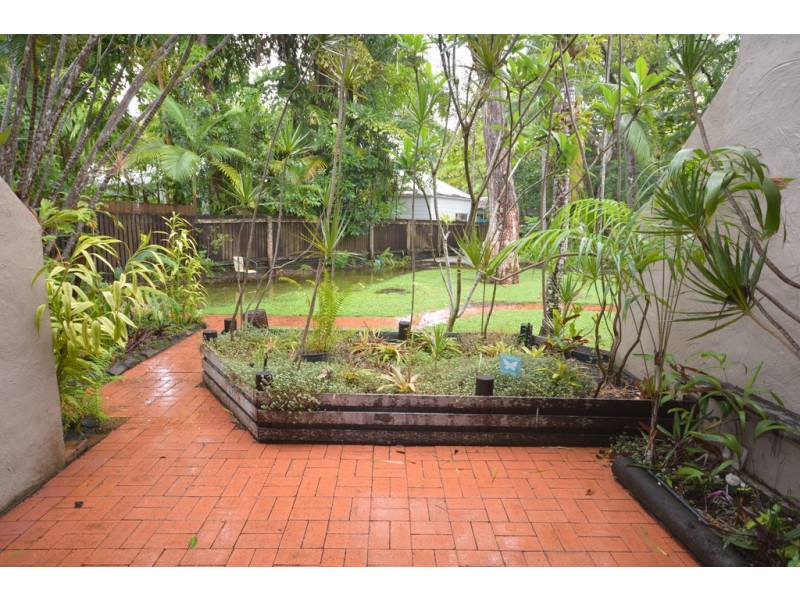 2 / 7 TROPIC COURT, Port Douglas QLD 4877