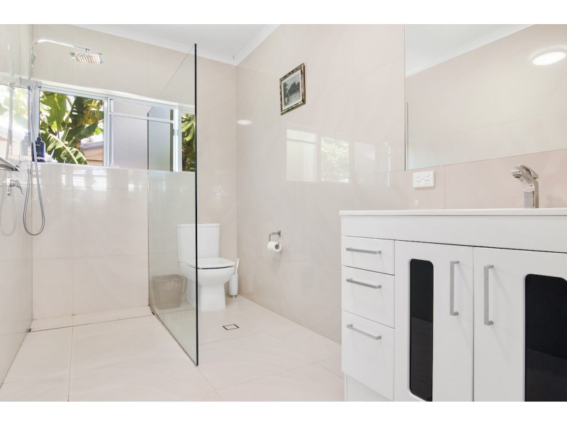 3 ENDEAVOUR STREET, Port Douglas QLD 4877