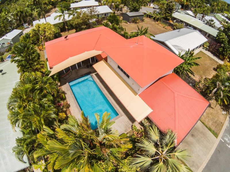3 ENDEAVOUR STREET, Port Douglas QLD 4877