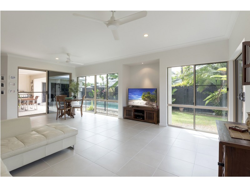 15 SHEARWATER STREET, Port Douglas QLD 4877