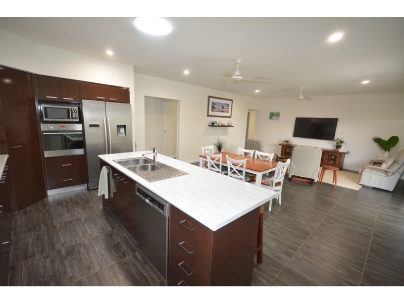 71 Milman Drive, Port Douglas QLD 4877