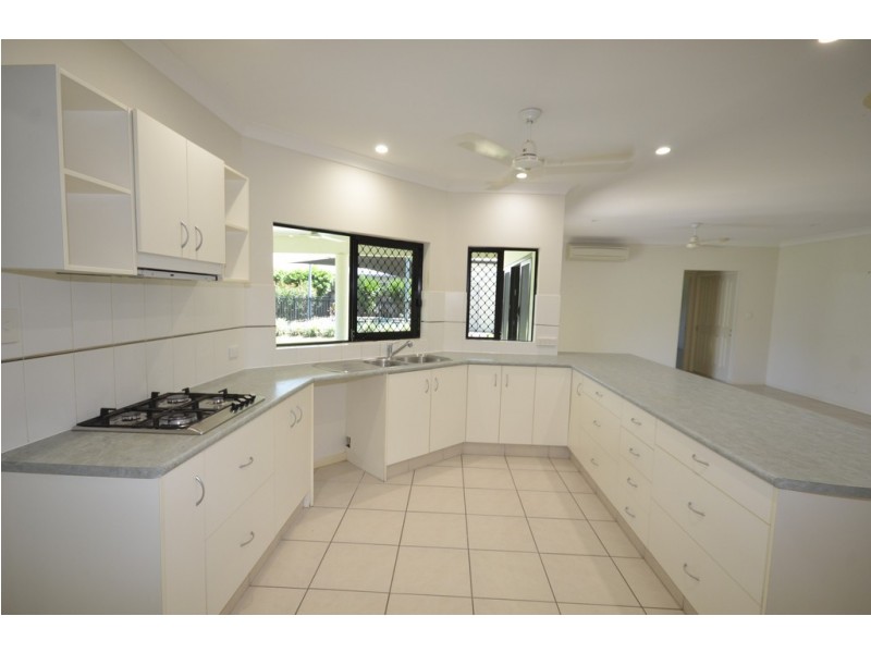 8 Satinash Street, Mossman QLD 4873