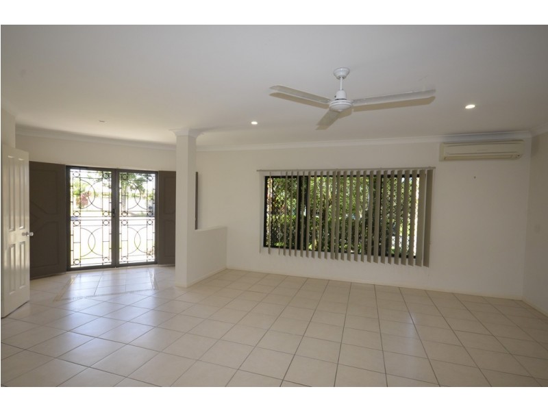 8 Satinash Street, Mossman QLD 4873