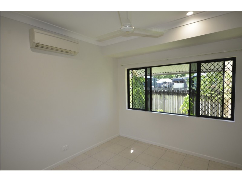 8 Satinash Street, Mossman QLD 4873