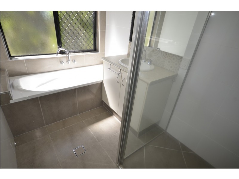 8 Satinash Street, Mossman QLD 4873