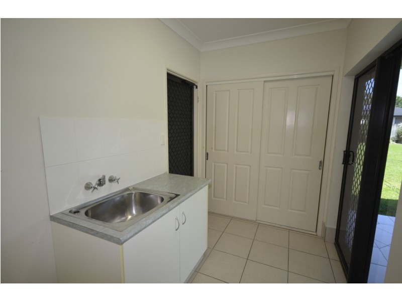 8 Satinash Street, Mossman QLD 4873
