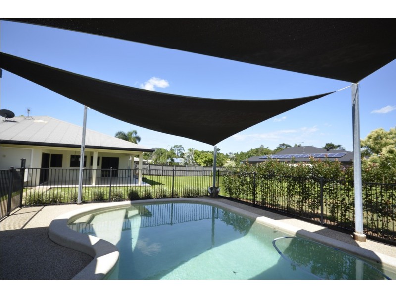8 Satinash Street, Mossman QLD 4873