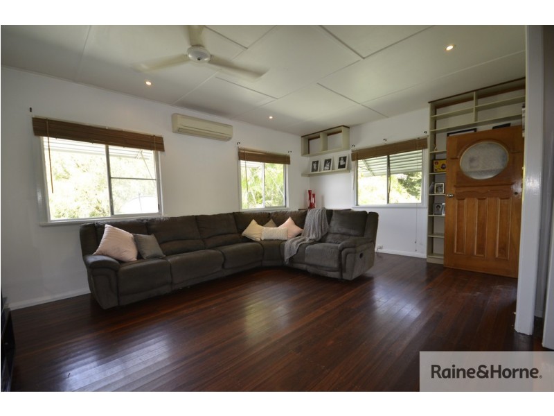 21 FOXTON AVENUE, Mossman QLD 4873