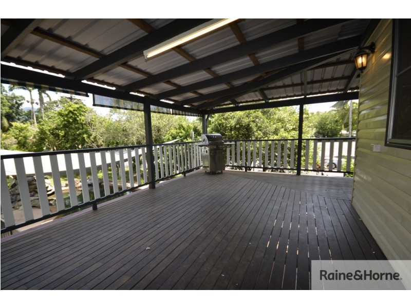 21 FOXTON AVENUE, Mossman QLD 4873