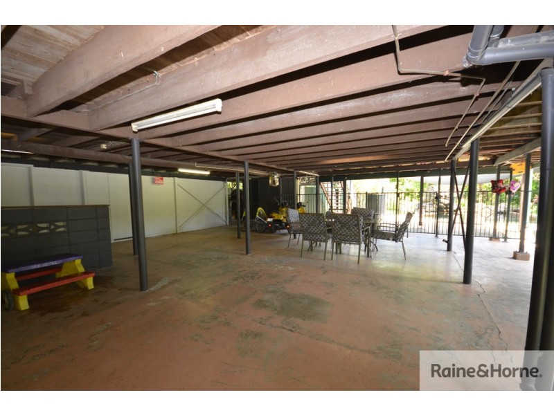 21 FOXTON AVENUE, Mossman QLD 4873