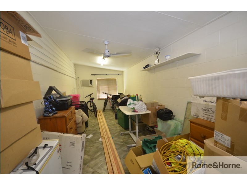 21 FOXTON AVENUE, Mossman QLD 4873